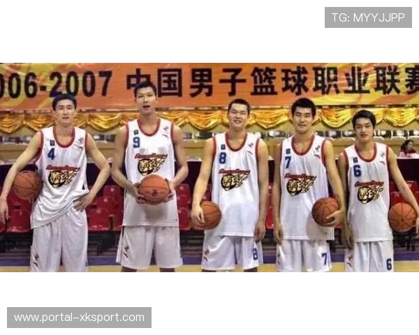 监利小城大爱篮球联盟摘得荆州首届“青BA”青年组冠军